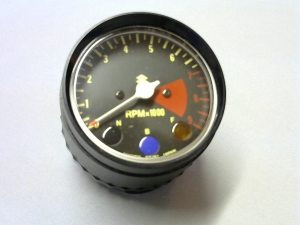 KIERROSLUKUMITTARI T500
