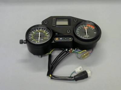 TÄYD. MITTARISTO RS125 02->
